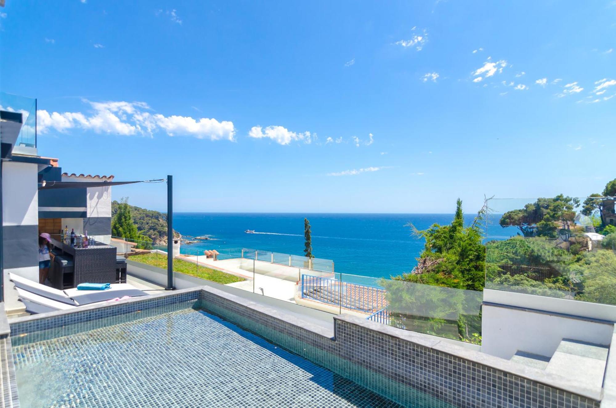 Casa Blanca - Location Maitikoa * Lloret de Mar